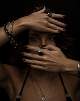 Anillo Signet Ring with Onyx TORRELA en Plata .925 y piedra natural
